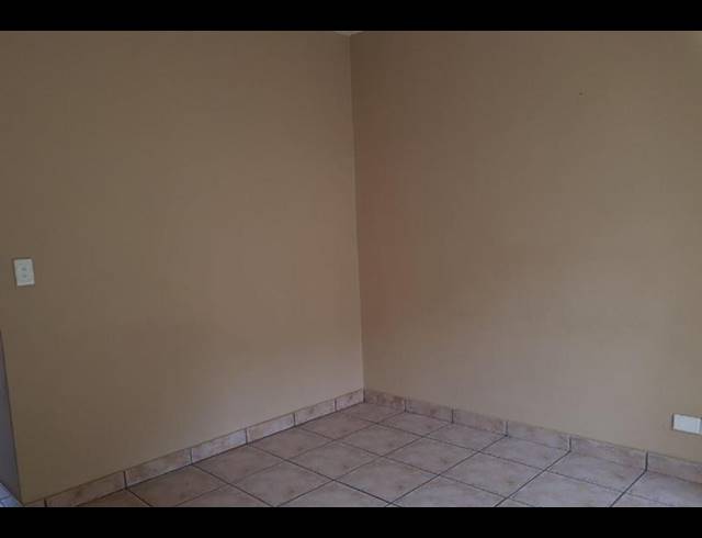 2 BEDROOM APARTMENT FOR SALE IN DASSIE RAND